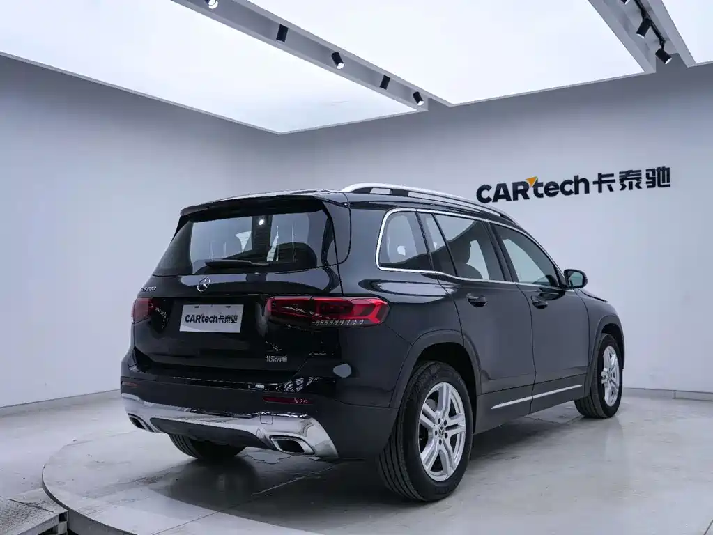 Mercedes-Benz GLB — миниатюра 20