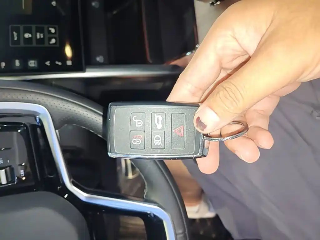 Land Rover Discovery Sport — миниатюра 9