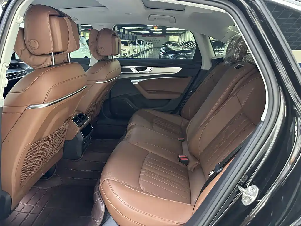 Audi A6L — миниатюра 5