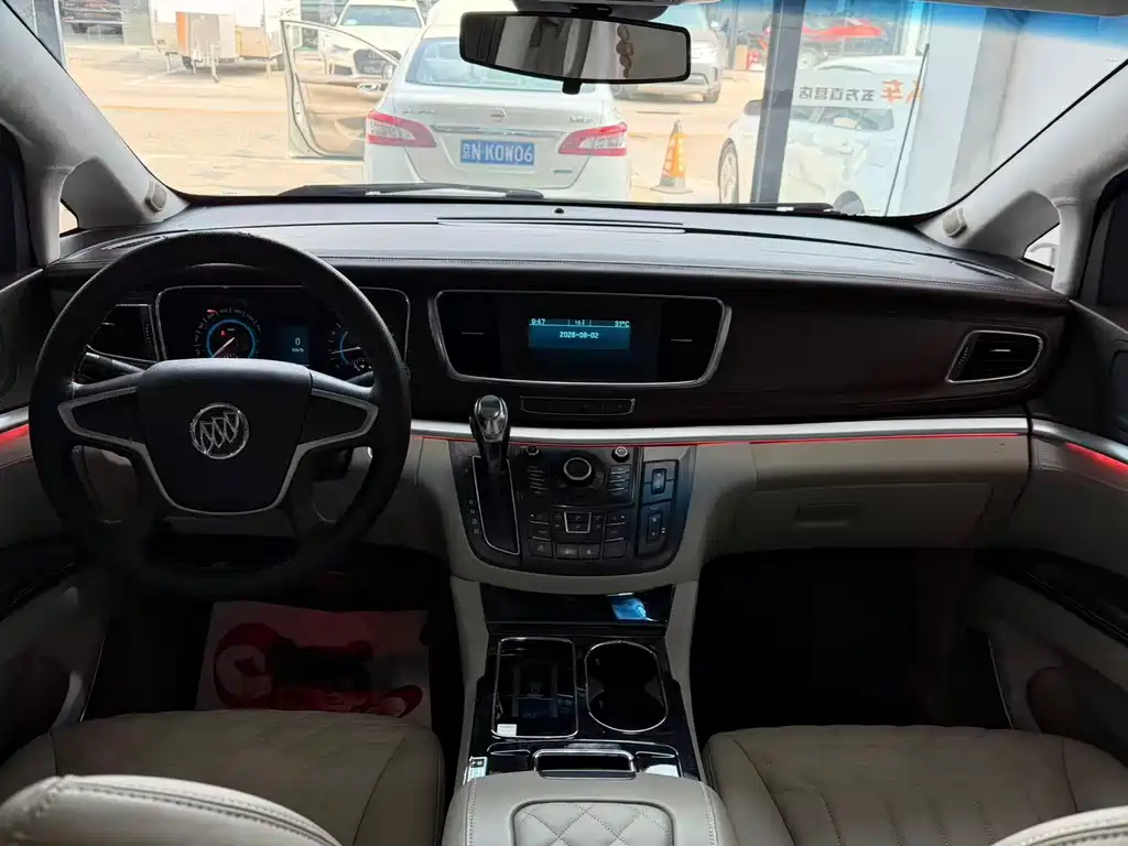Buick GL8 — миниатюра 17