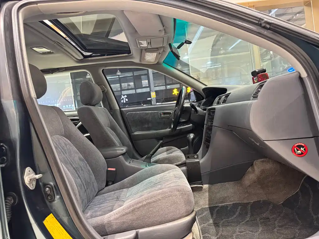 Toyota Camry — миниатюра 16