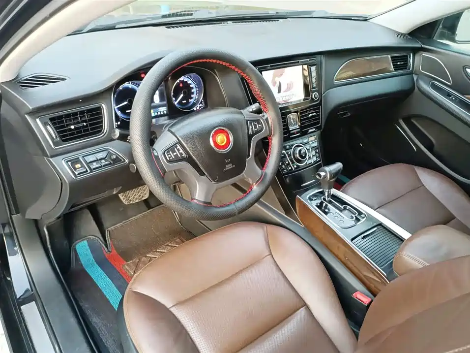 Hongqi H7 2015 3.0L Luxury