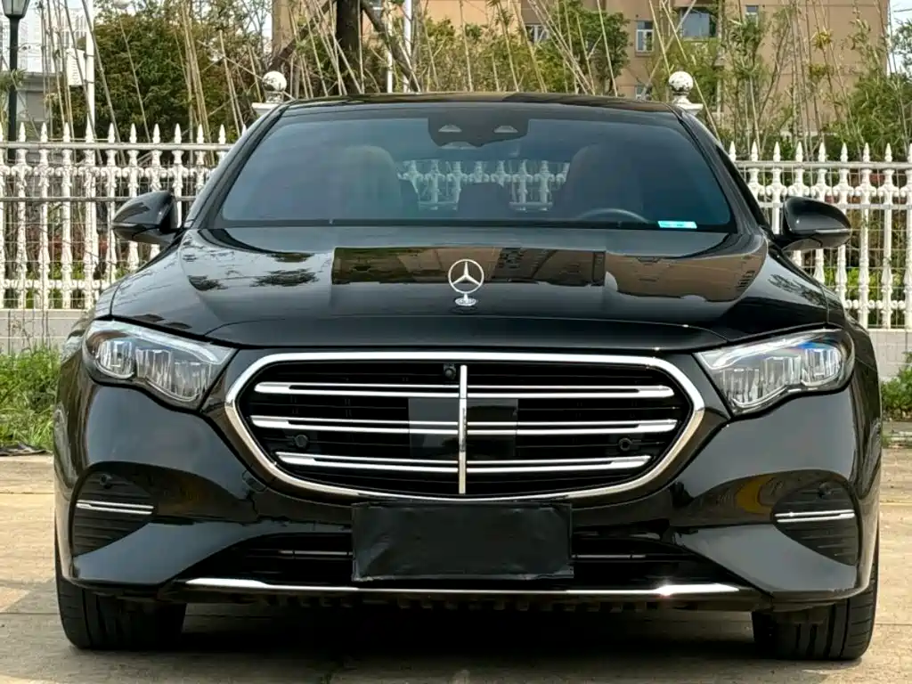 Mercedes-Benz E-Class 2024