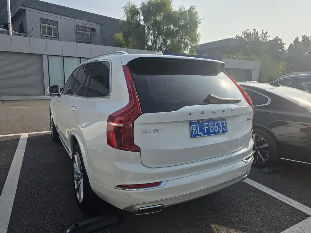 Volvo XC90 — миниатюра 3