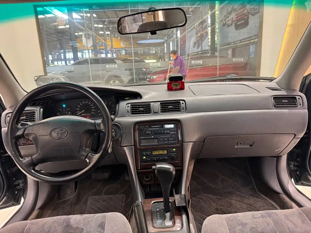 Toyota Camry — миниатюра 13