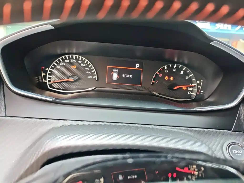 Peugeot 2008 — миниатюра 7