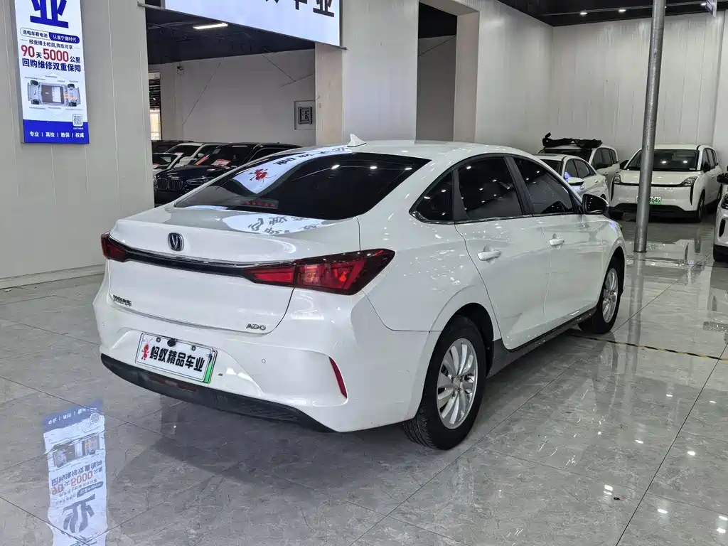 Changan Eado New Energy — миниатюра 6