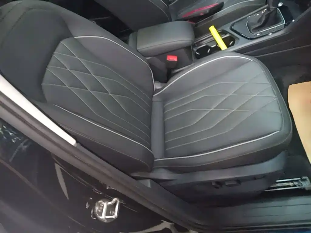 Volkswagen Tiguan L — миниатюра 25
