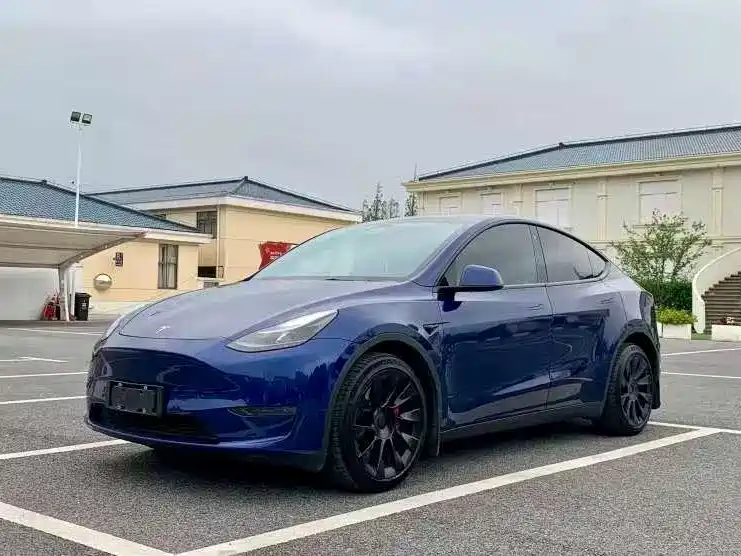 Tesla Model Y 2021