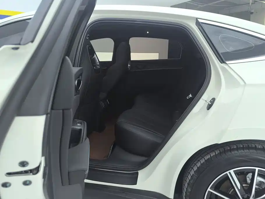 BYD Seal 06 — миниатюра 11