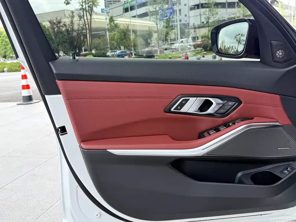 BMW 3 Series — миниатюра 19