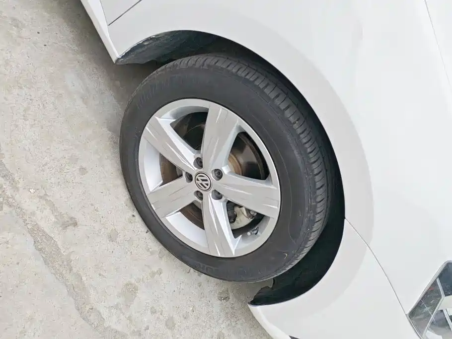 Volkswagen Lavida — миниатюра 6
