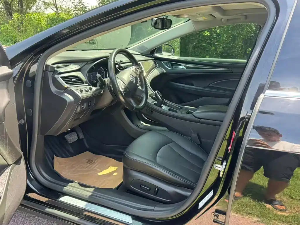 Buick LaCrosse — миниатюра 4