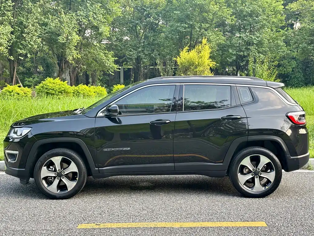 Jeep Compass — миниатюра 4