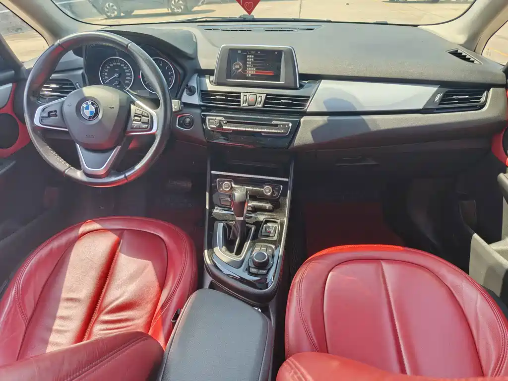 BMW 2 Series Active Tourer — миниатюра 10