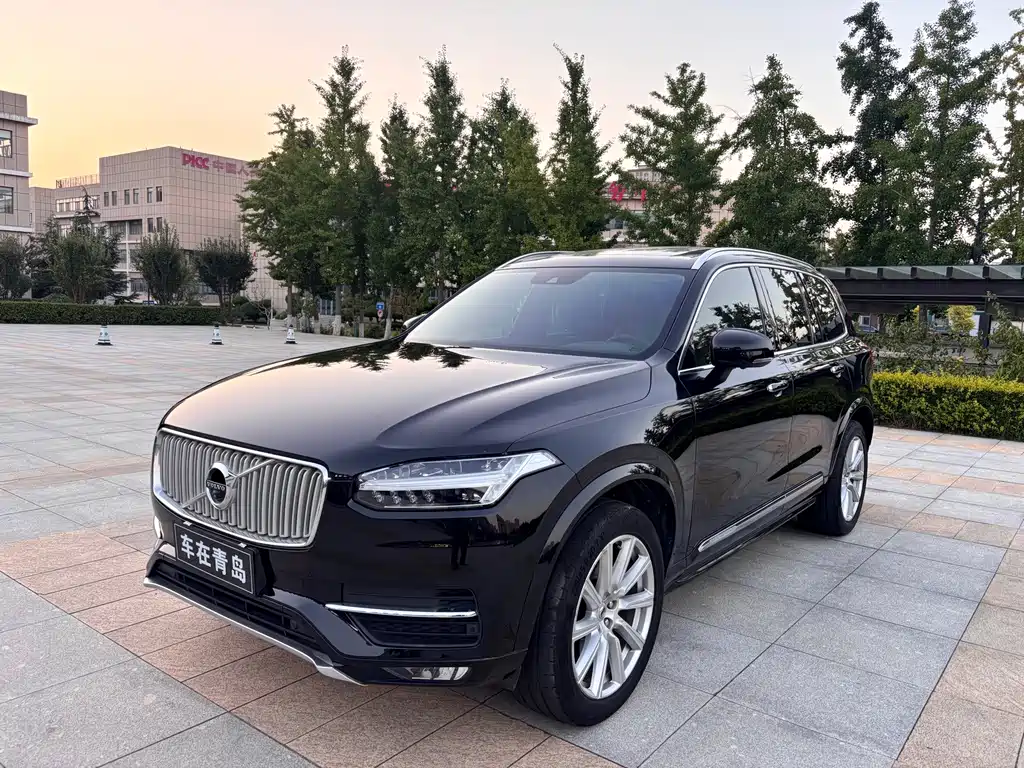 Volvo XC90 — миниатюра 2