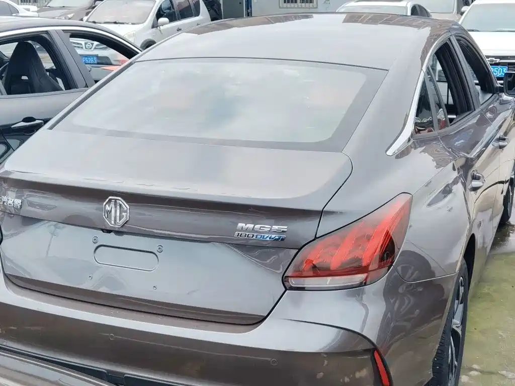 MG MG5 — миниатюра 10