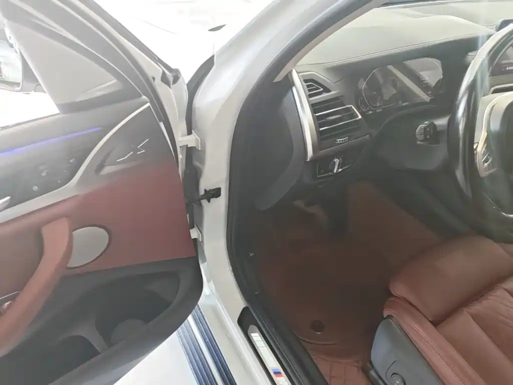 BMW X3 — миниатюра 12