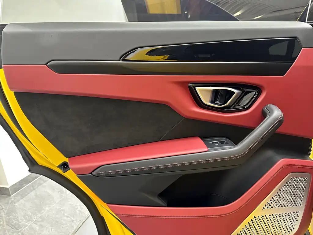 Lamborghini Urus — миниатюра 14