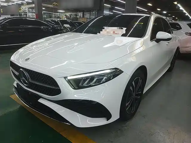MERCEDES-BENZ  A CLASS 2023