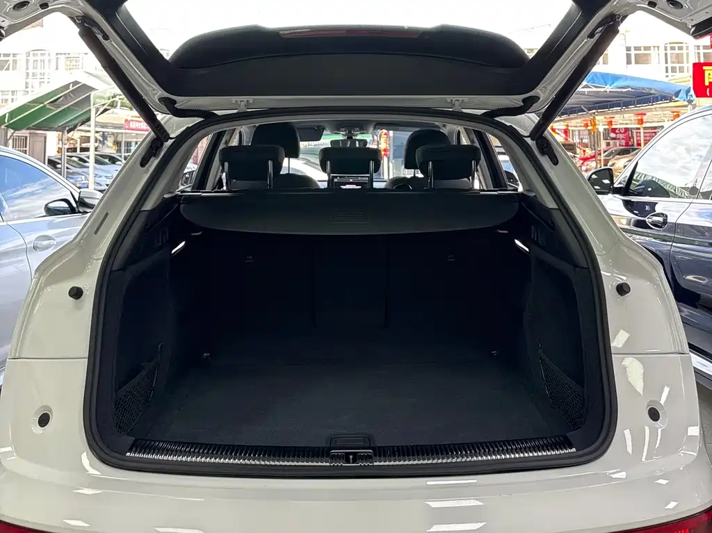 Audi Q5L — миниатюра 9