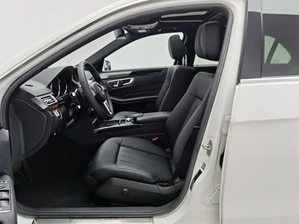 Mercedes-Benz E-Class — миниатюра 10