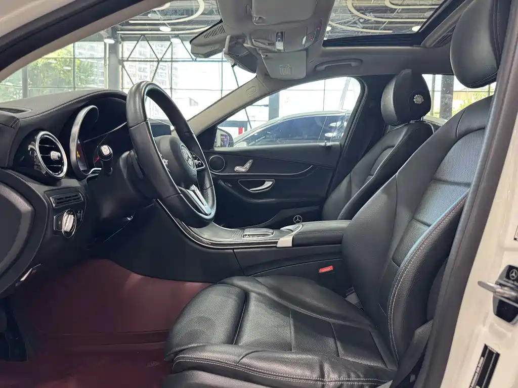 Mercedes-Benz C-Class — миниатюра 7