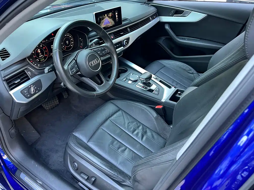 Audi A4L 2019 40 TFSI Fashion V