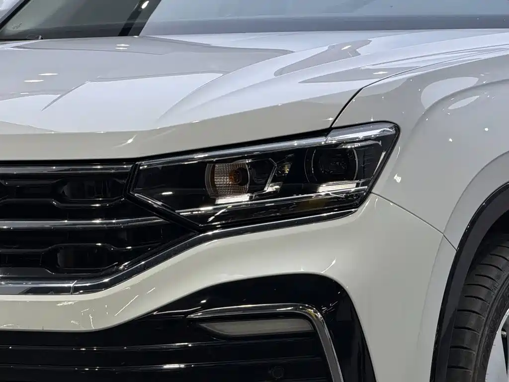 Volkswagen X — миниатюра 6