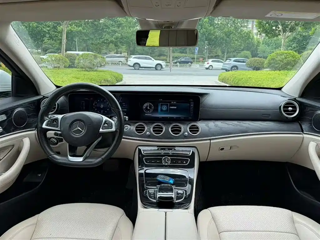 Mercedes-Benz E-Class E 2016 E 300 L Sport Fashion
