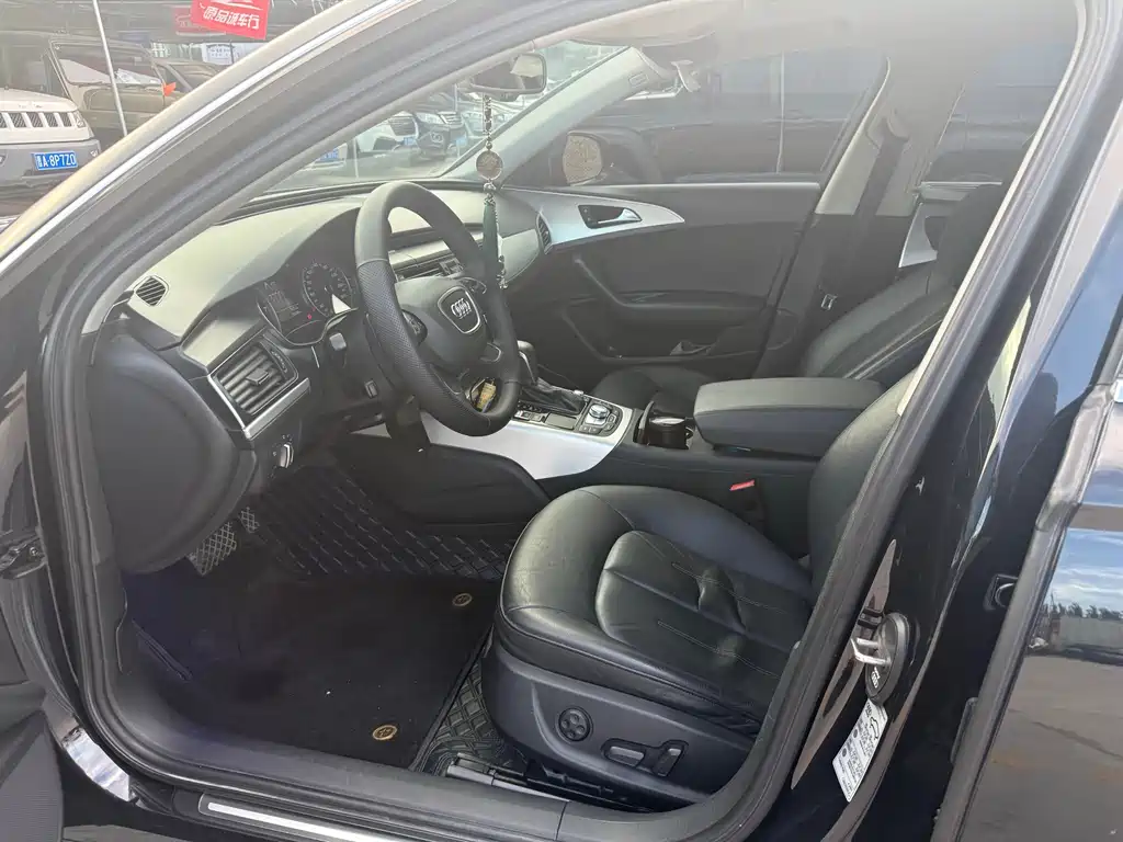 Audi A6L 2012 30 FSI Comfort