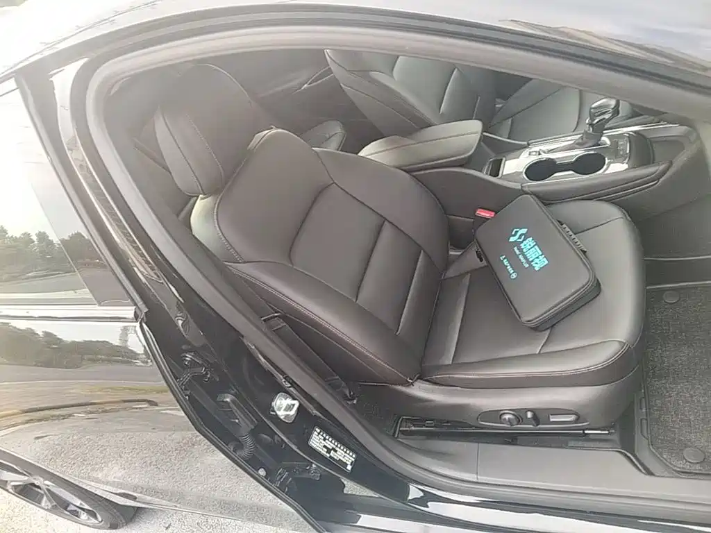 Chevrolet Malibu XL — миниатюра 25
