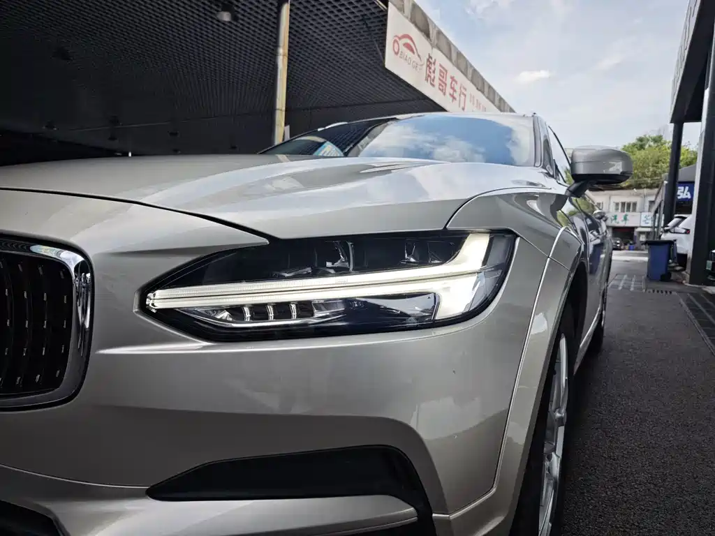 Volvo V90 — миниатюра 23