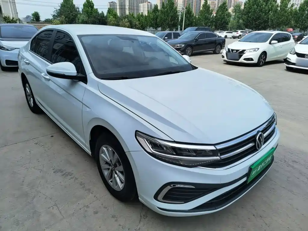 Volkswagen Bora 2023 200TSI DSG