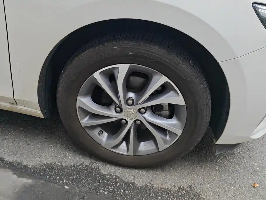 Buick Verano — миниатюра 6