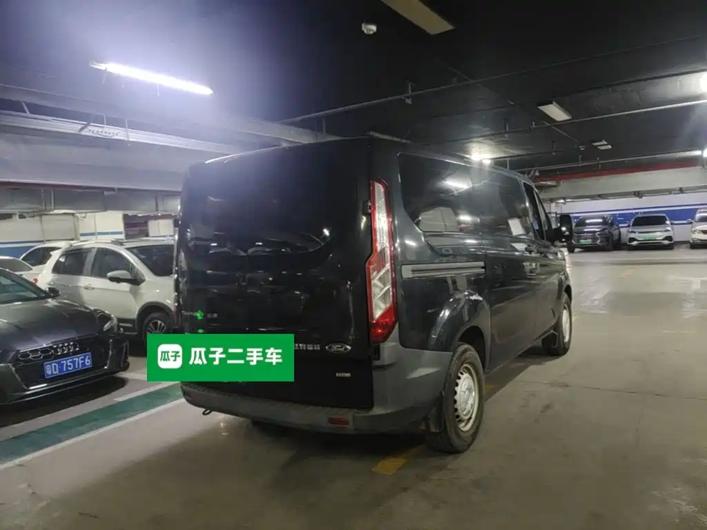 Ford Transit — миниатюра 8