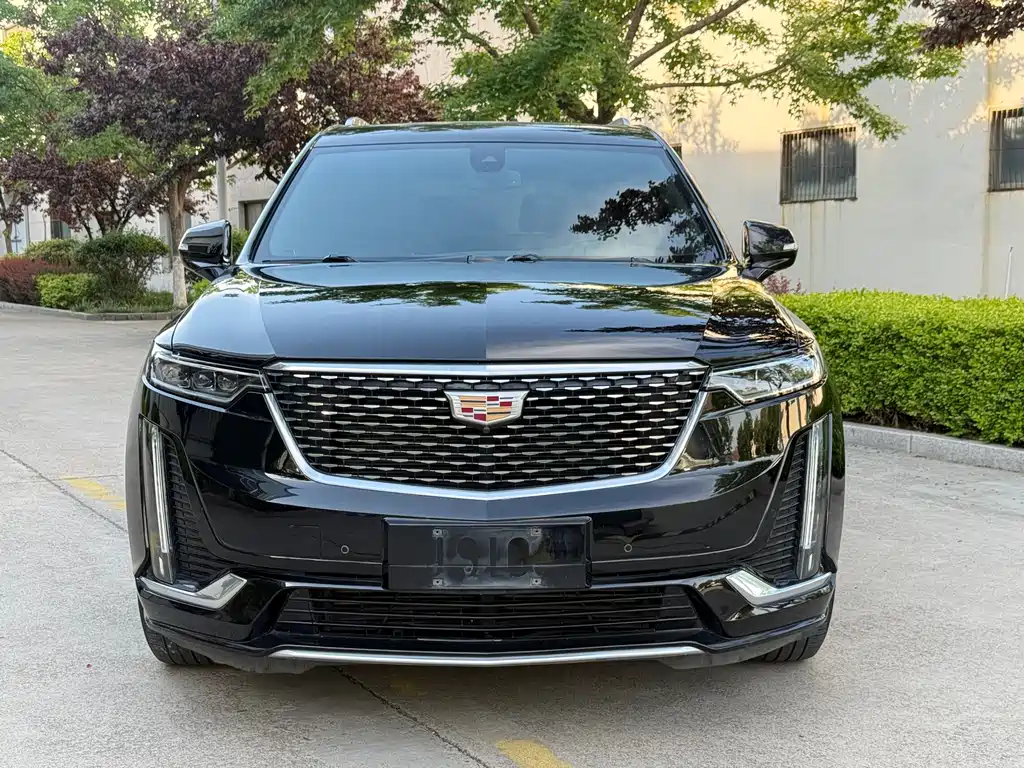 Cadillac XT6 2022 2.0T мест Luxury