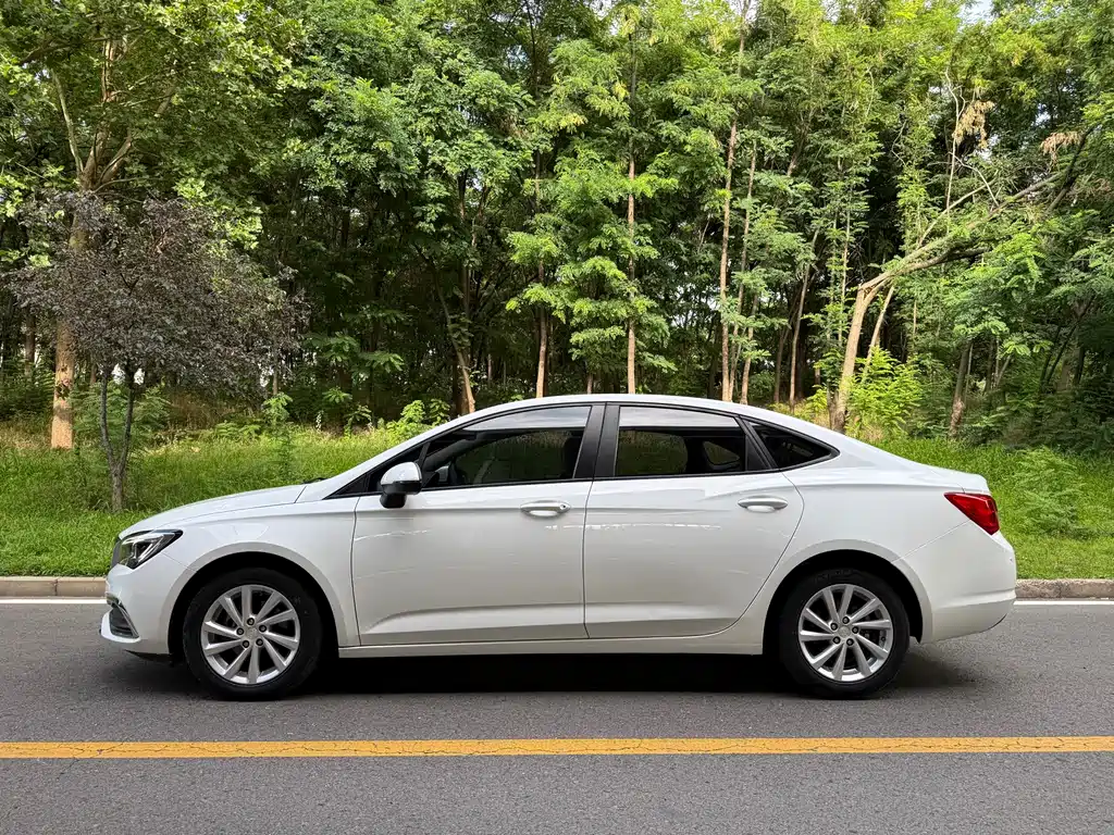 Buick Verano 2018 15S AT