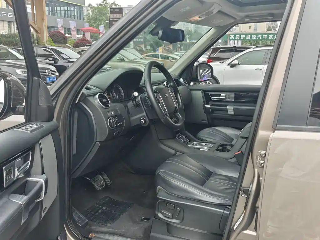 Land Rover Discovery — миниатюра 8