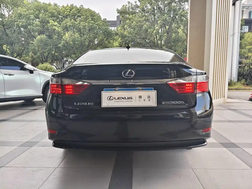 Lexus ES — миниатюра 9
