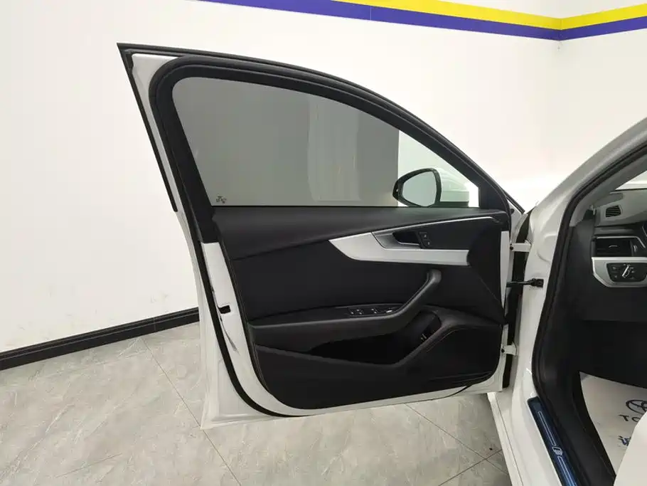 Audi A4L — миниатюра 7