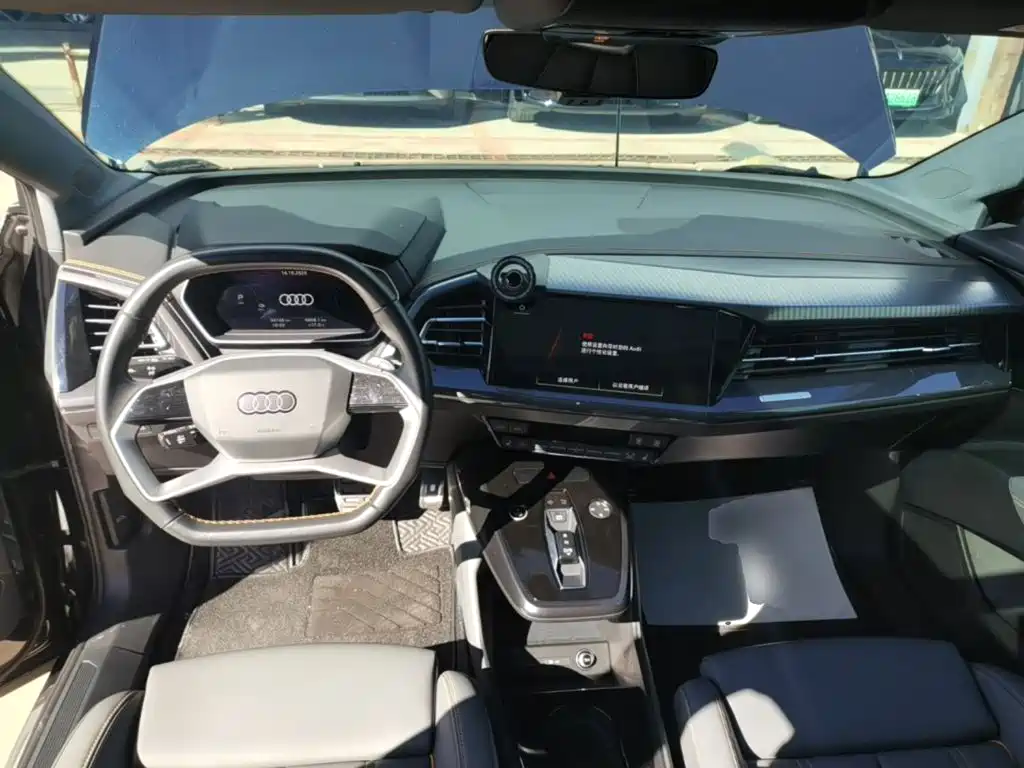 Audi Q4 e-tron — миниатюра 10