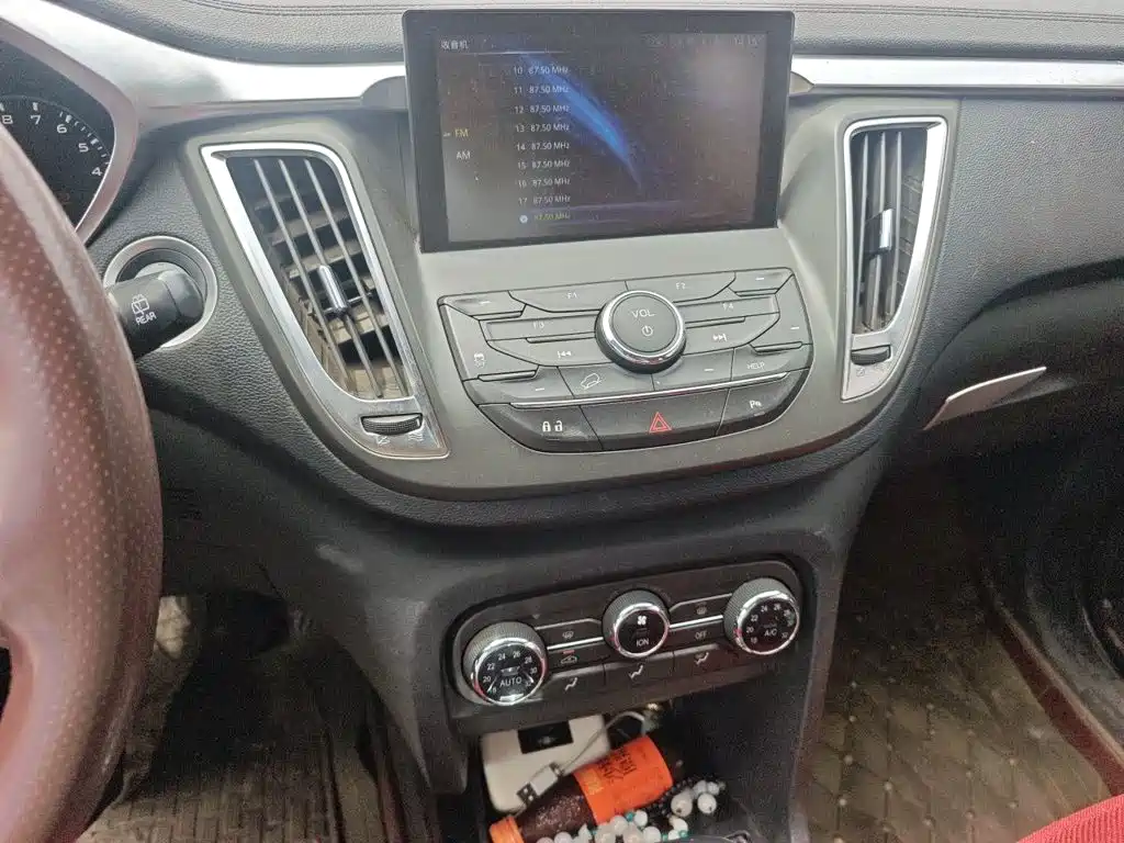 Soueast DX7 2015 1.5T AT Luxury