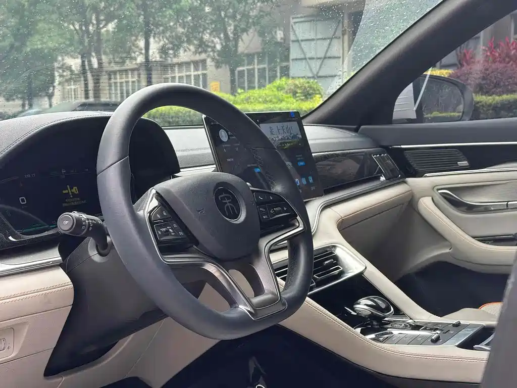 BYD Song Plus PLUS 2021 DM-i 110KM Flagship