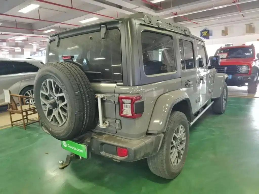 Jeep Wrangler PHEV — миниатюра 7