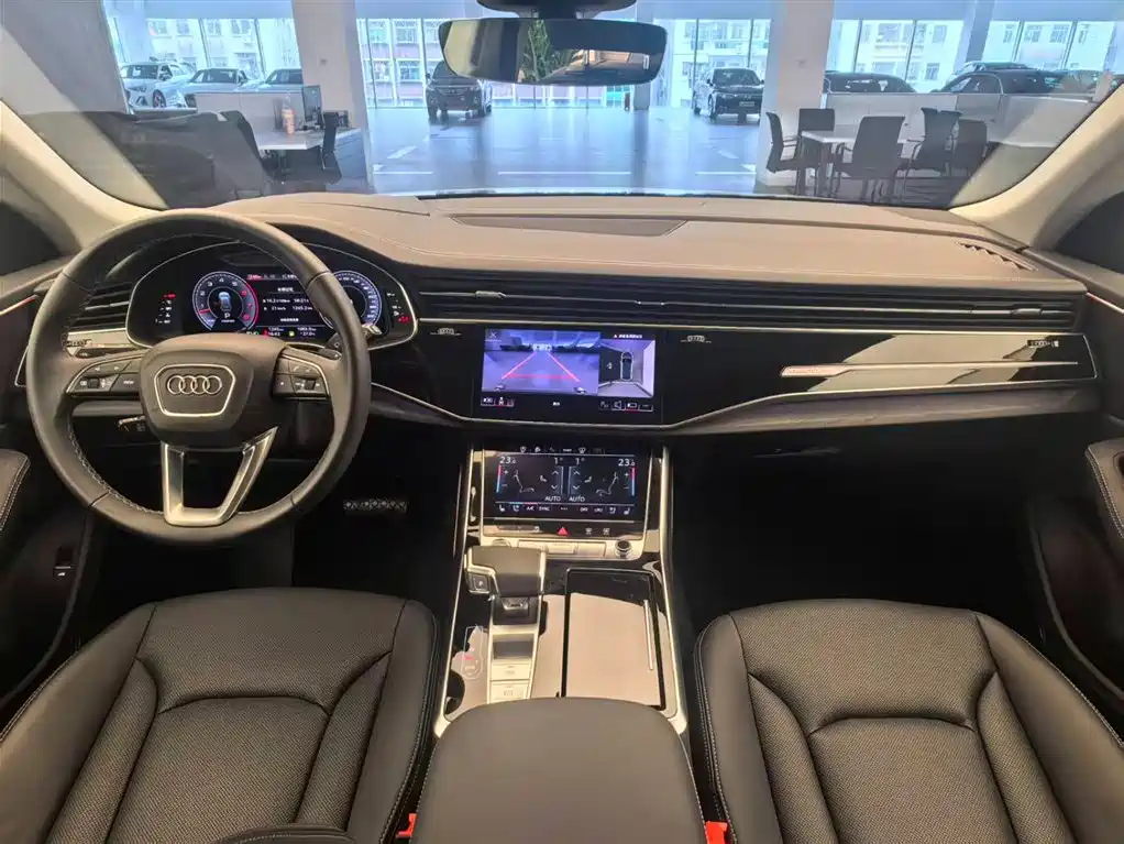 Audi Q8 2024 55 TFSI Luxury