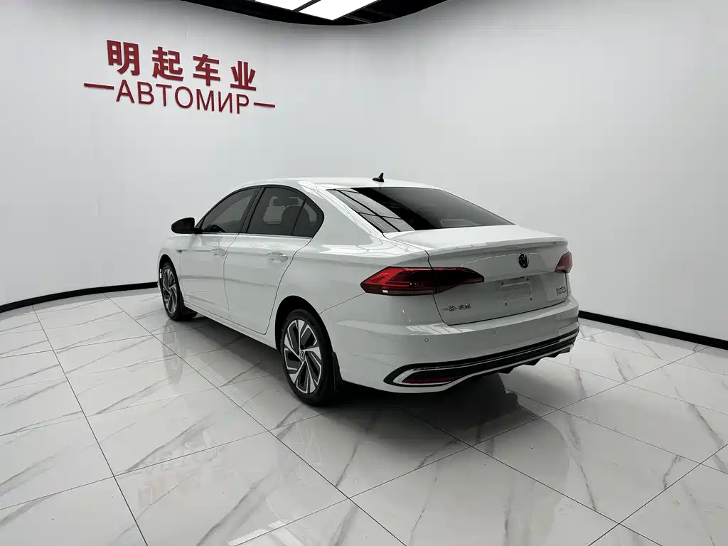 Volkswagen Bora 2023 280TSI DSG