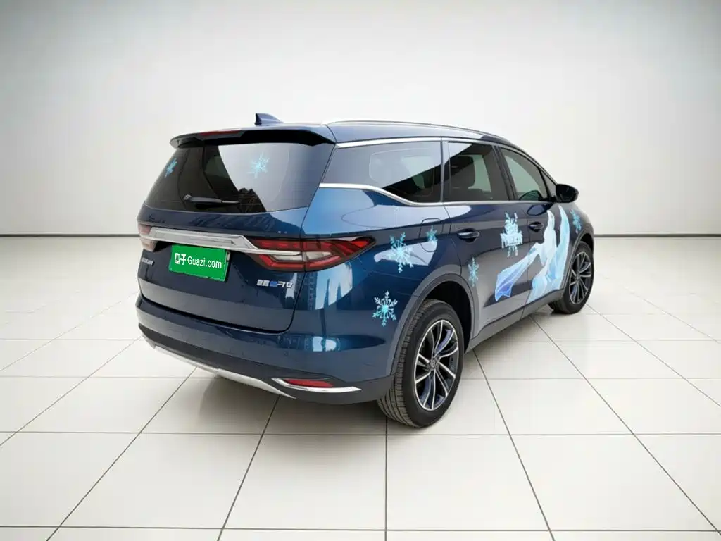 Geely Jia Ji New Energy — миниатюра 6