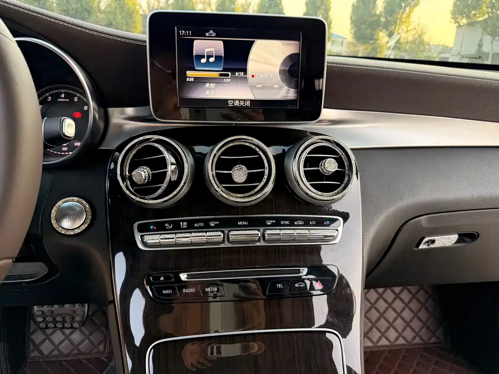 Mercedes-Benz GLC — миниатюра 8
