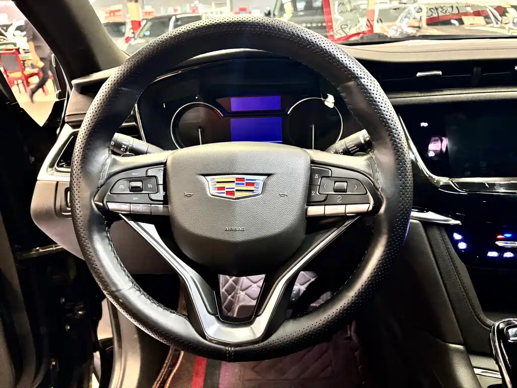 Cadillac XT6 — миниатюра 8